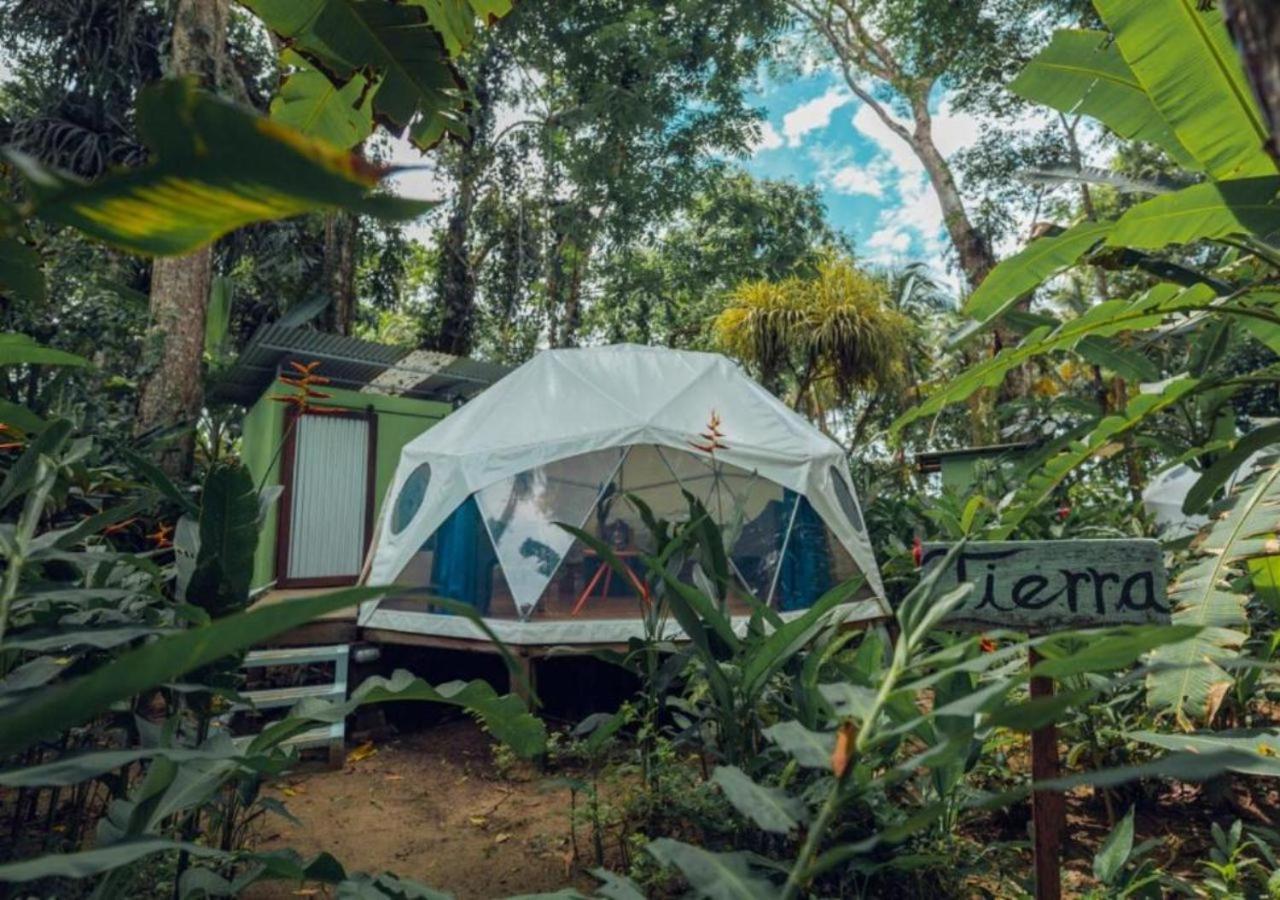 Отель Faith Glamping Dome Costa Rica Мансанильо Экстерьер фото