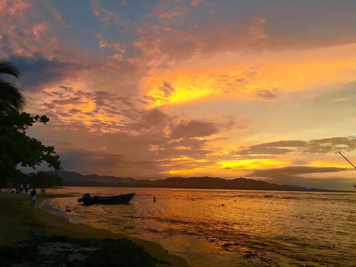 Отель Faith Glamping Dome Costa Rica Мансанильо Экстерьер фото